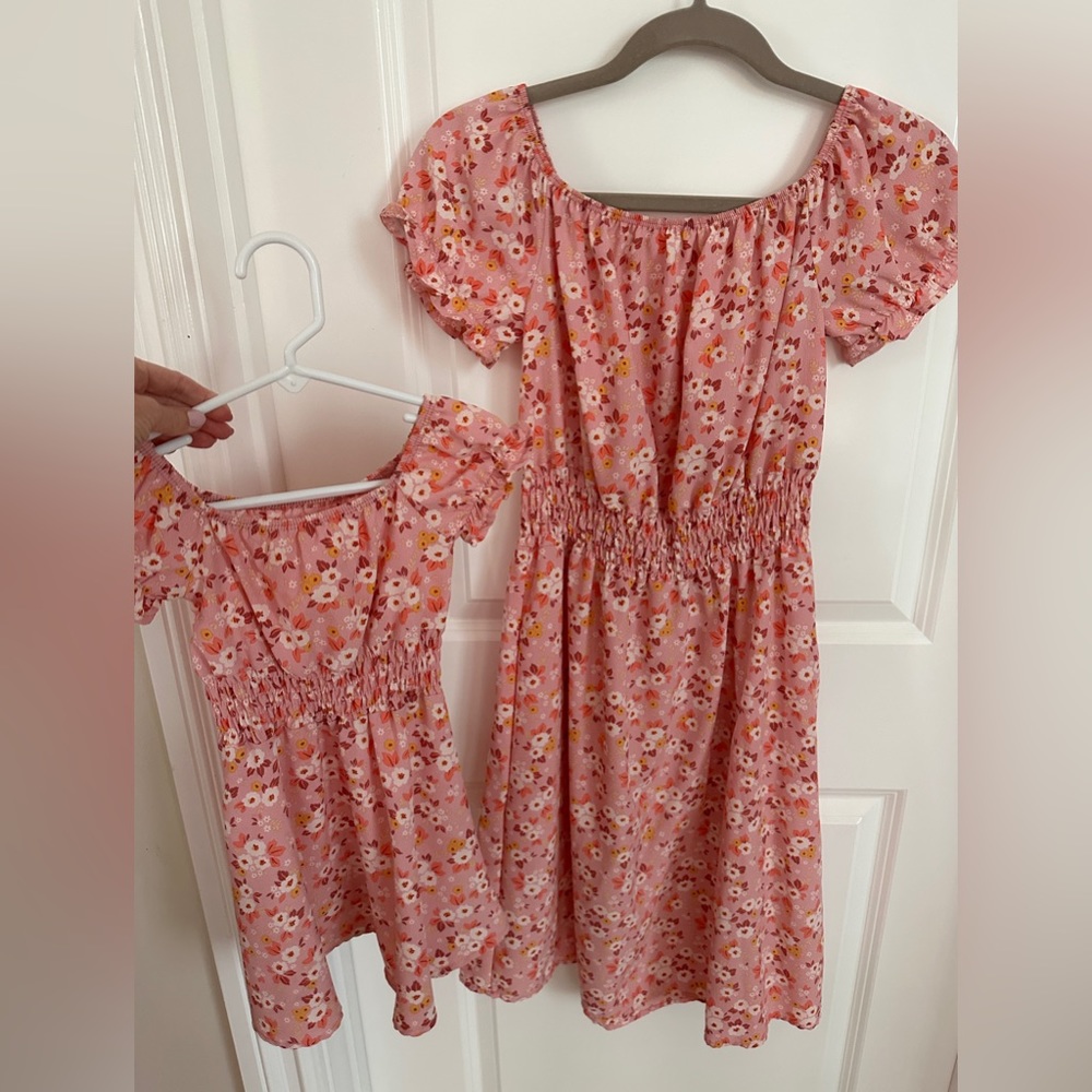 Mommy & Me outfit - size Small and 2T